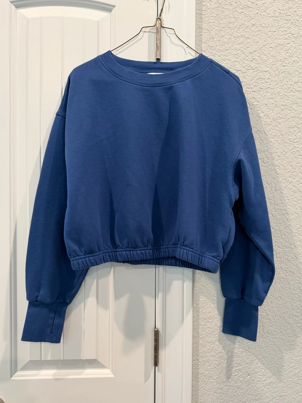 JoyLab Indigo Cropped Crewneck Sweatshirt